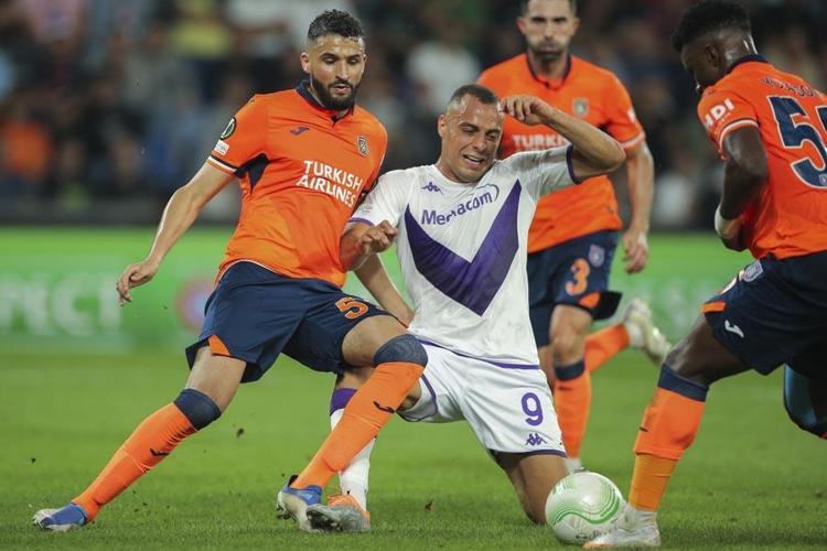 Boynuz kulağı geçti Terimin nereden çıktı bu adam dediği oyuncuyu Emre Belözoğlu 7 milyon euro yaptı