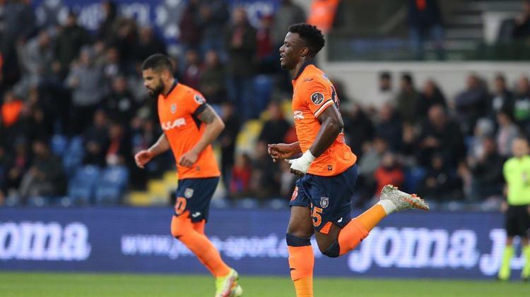 Boynuz kulağı geçti Terimin nereden çıktı bu adam dediği oyuncuyu Emre Belözoğlu 7 milyon euro yaptı