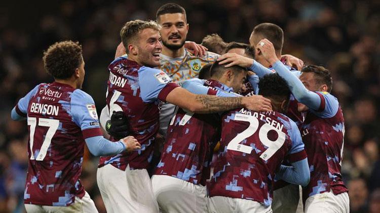 Burnleyde Halil Dervişoğlu maça girdi muhteşem geri dönüş gerçekleşti
