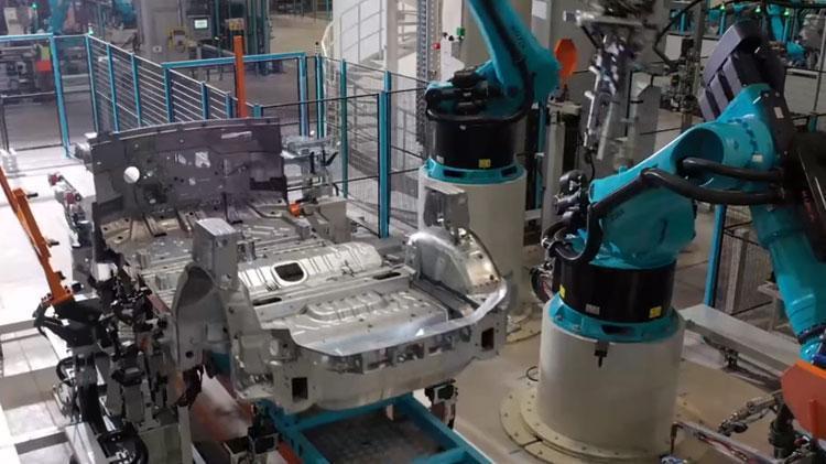 Türkiyenin yerli otomobili Toggdan dikkat çeken paylaşım İşte akıllı cihazlarımızın üretim aşamaları