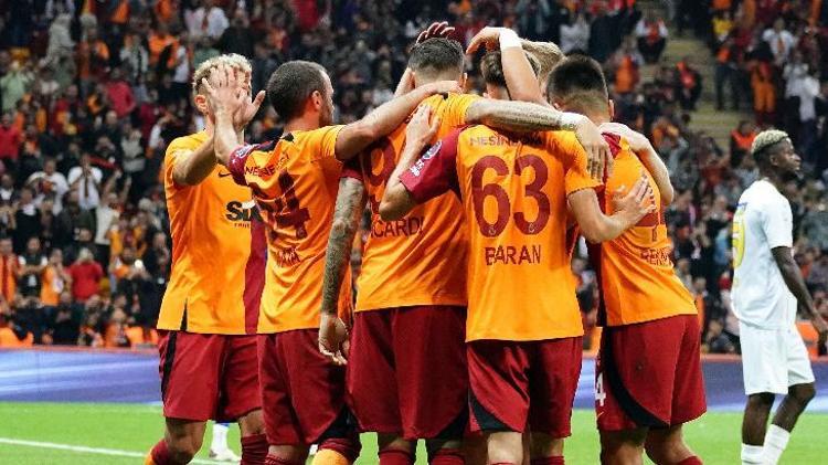 Mauro Icardi, Galatasaray - Beşiktaş derbisine damga vurdu Yabancı basında manşetlerde