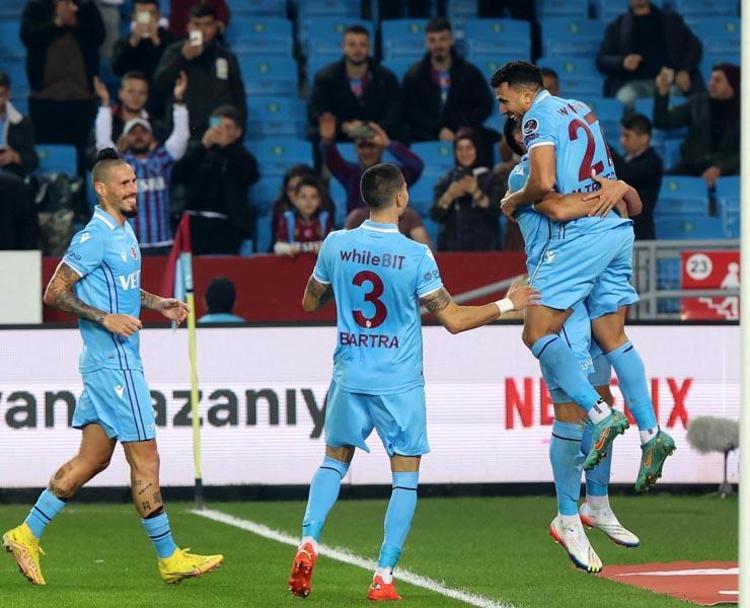 Trabzonspor maçından sonra iki yıldızın ismini verdi: Bu oyuncular hep geriye gidiyor hocam