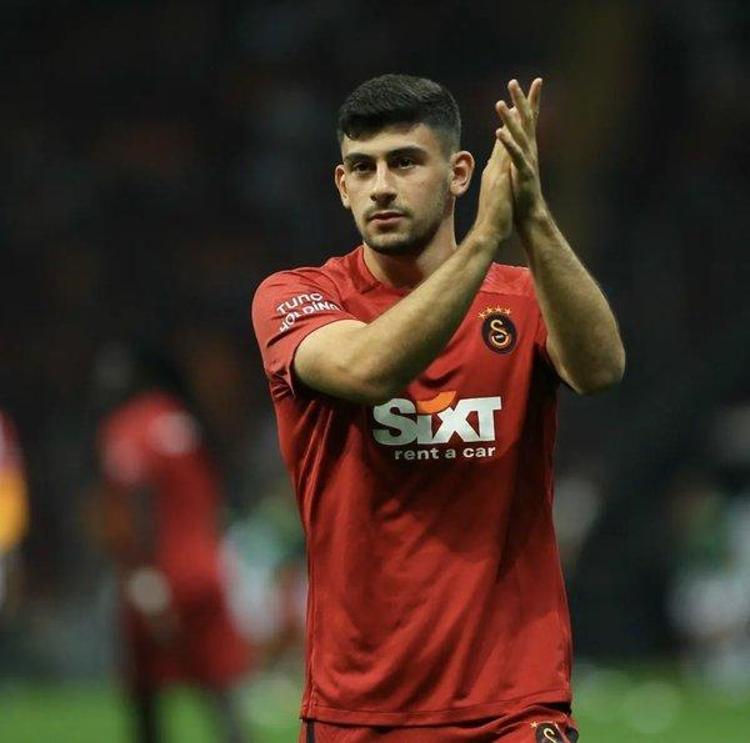 Okan Buruk sadece 40 dakika oynattı Alman devi onun için atağa kalktı