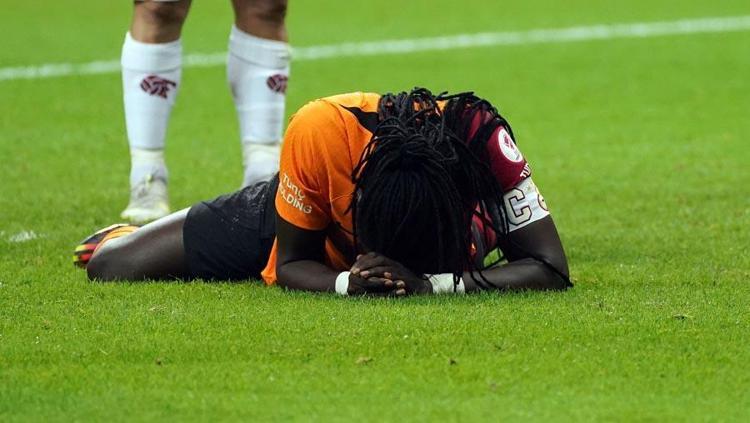 Yunus Akgün, Seferovic, Gomis döküldü taraftarlar ateş püskürdü Kemal Sunalın film müziği olay oldu