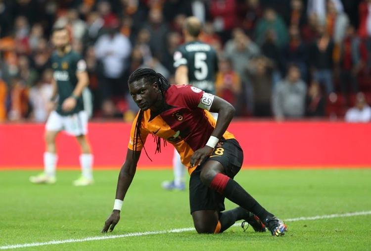 Yunus Akgün, Seferovic, Gomis döküldü taraftarlar ateş püskürdü Kemal Sunalın film müziği olay oldu