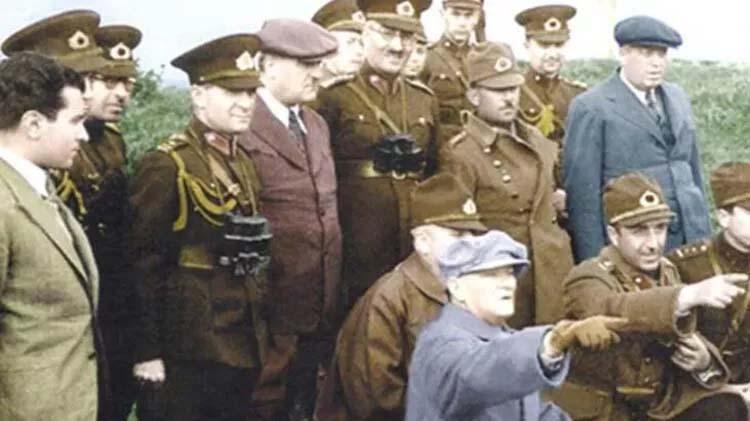 10 Kasım Atatürk fotoğrafları ve görselleri Atatürk’ün bilinmeyen fotoğrafları (10 Kasım’a özel farklı, az görülen, en güzel Atatürk fotoğrafları albümü