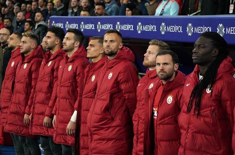 Okan Buruk Jorge Jesusun hatasını affetmedi İcardinin asisti Galatasaraylıları mest etti