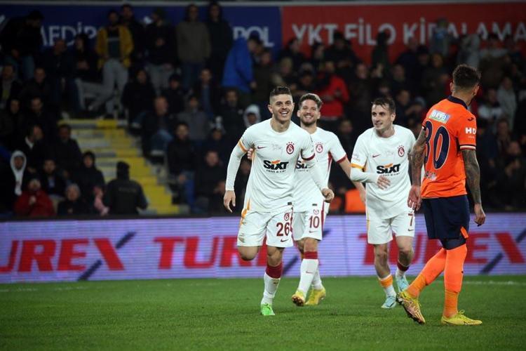 Okan Buruk Jorge Jesusun hatasını affetmedi İcardinin asisti Galatasaraylıları mest etti