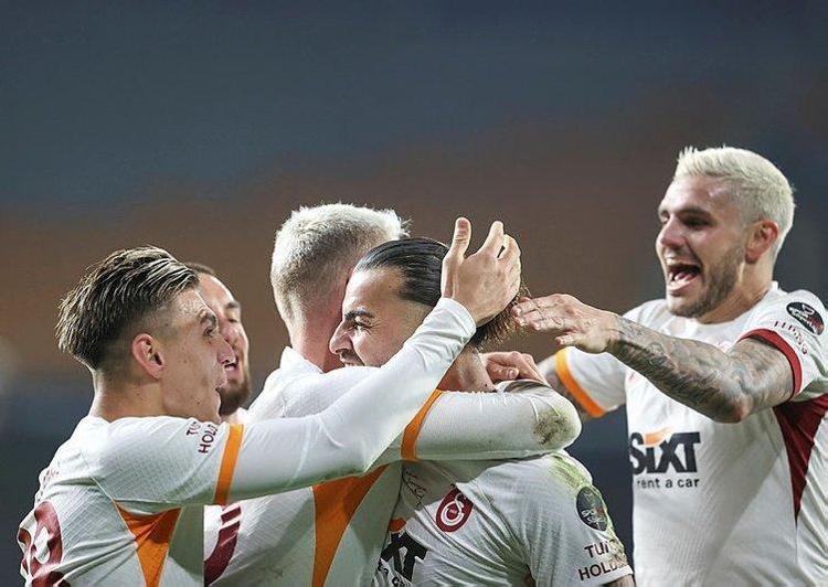 OKAN BURUKU YEMEK İÇİN HERKES FIRSAT KOLLUYORDU