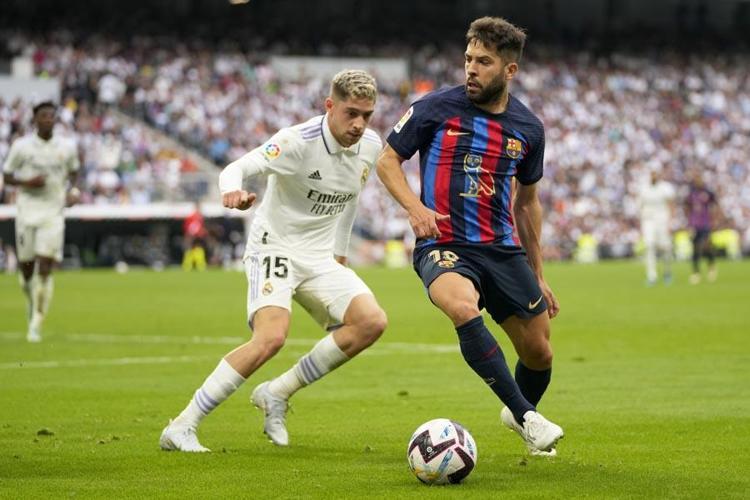 Kazımcan Karataş ve Emre Taşdemir cephesinde deprem Yeni sol bek Barcelonadan geliyor