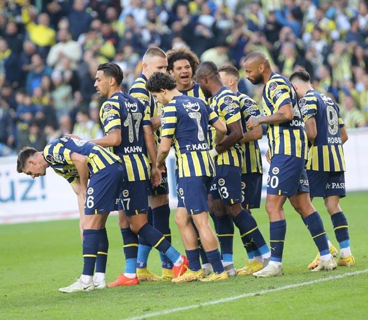 Igor Tudor durdu durdu Fenerbahçenin göz bebeği için Longoriaya rapor sundu Hemen almamız lazım