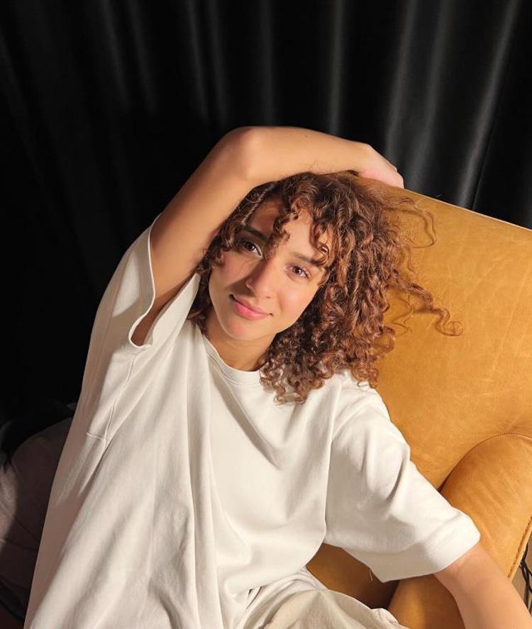 ZEYNEP BASTIK YENİ BİR AŞKA YELKEN AÇMIŞTI