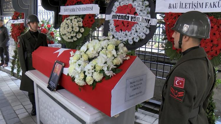 Özge Ulusoyun babası Haydar Ulusoy son yolculuğuna uğurlandı