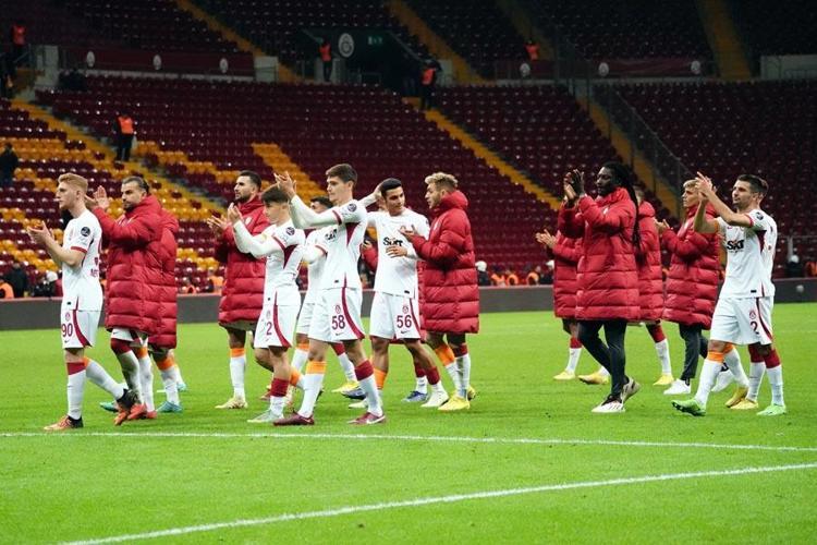 Okan Burukun 19luk prensi göz kamaştırdı Galatasaray yeni Selçuk İnanı buldu
