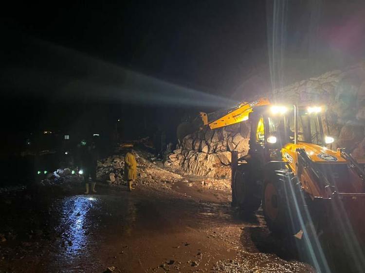 Antalyada sel felaketi Her yeri su bastı