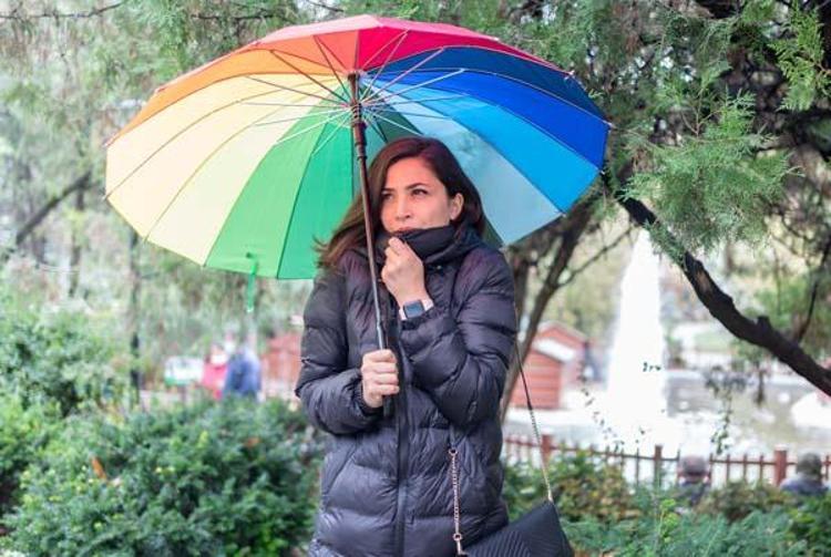 Meteoroloji son dakika duyurdu Kar yağışı kuvvetli geliyor, sıcaklık 6 derece birden düşecek