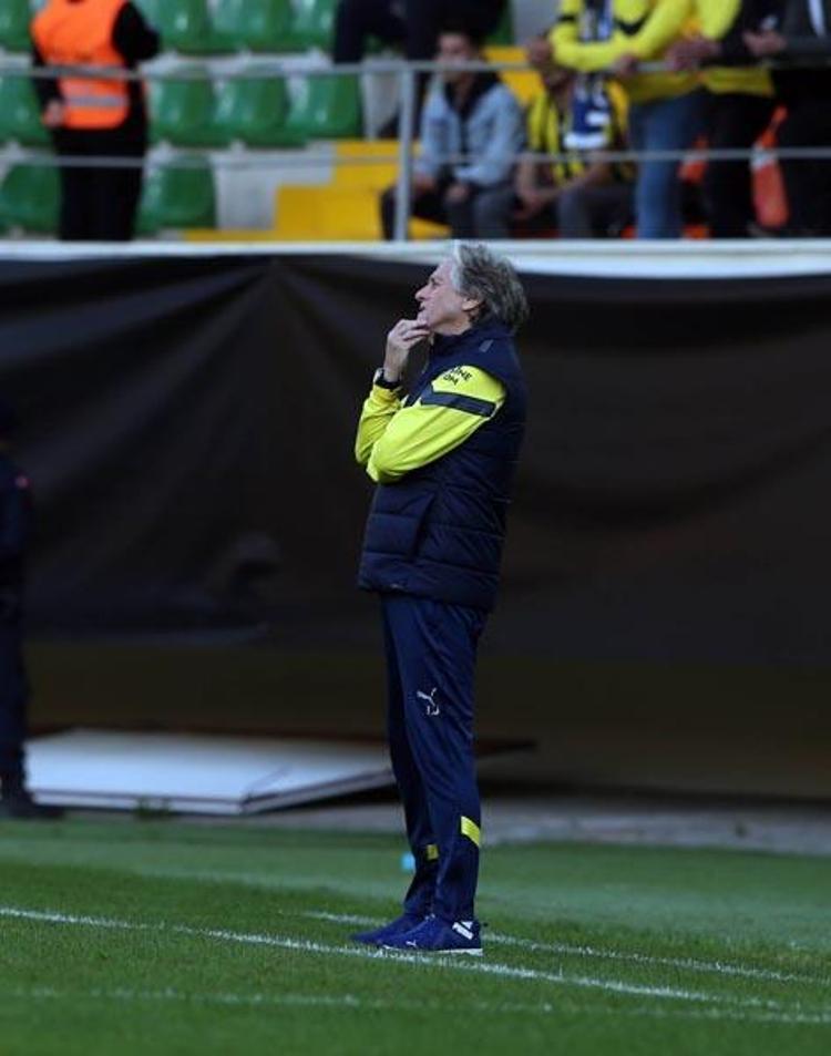 Jorge Jesus işin içinden çıkamadı Nuri Şahinin kapısını çaldı Onu bize verin