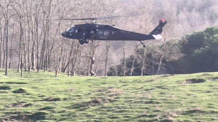 İstanbulda özel harekat polisinden nefes kesen tatbikat