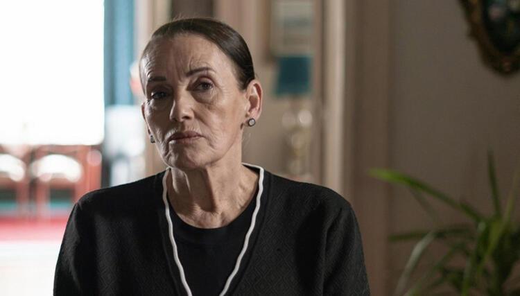 Camdaki Kız Feride ayrıldı mı Nur Sürer diziden neden ayrılıyor