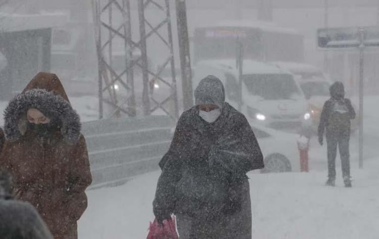 YILBAŞI GECESİ İSTANBUL’A KAR YAĞACAK MI