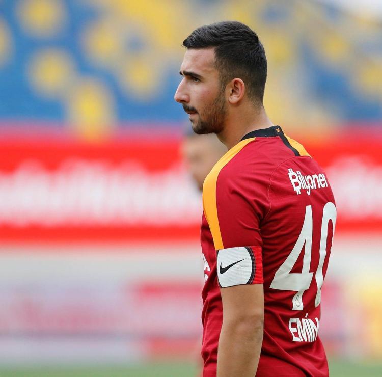 GALATASARAYIN 2.HATTA 3.STOPERİ BİLE OLAMAZ SERZENİŞİ