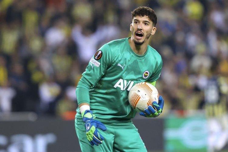 Fenerbahçede yaprak dökümü başladı 2 yıldız için dünya devleri devrede