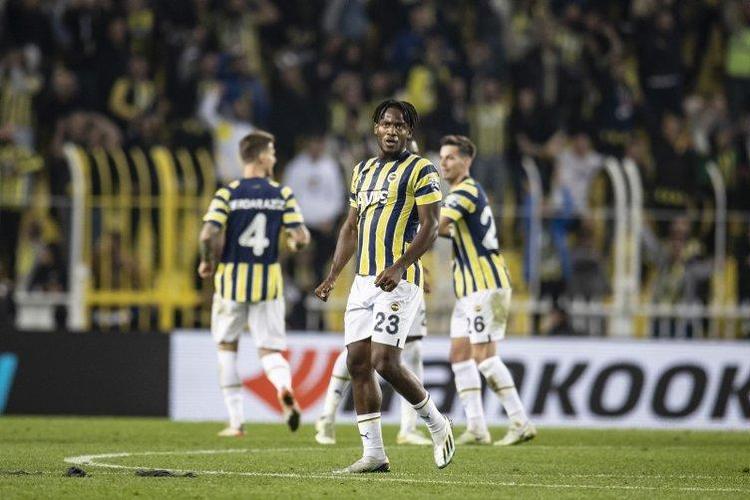 Fenerbahçede yaprak dökümü başladı 2 yıldız için dünya devleri devrede