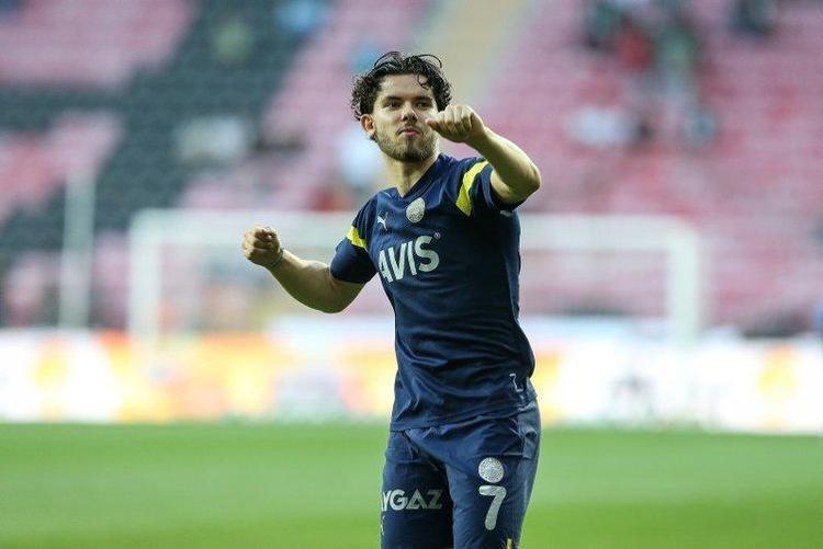 Fenerbahçede yaprak dökümü başladı 2 yıldız için dünya devleri devrede