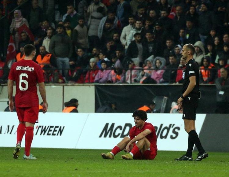 Meğer gizli gizli Kadıköye gelip Hatay maçını izlemişler Sanchonun yerine Fenerbahçenin yıldızını istediler