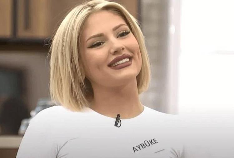 Kısmetse Olur Aybüke saçlarını siyaha boyattı
