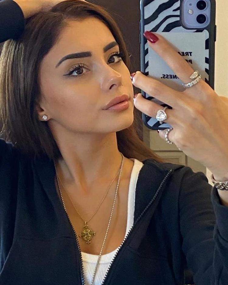 Özcan Deniz ve Samar Dadgarın nikah fotoğrafları geldi