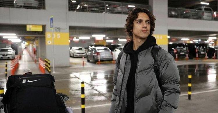 Samet Akaydın, Oosterwolde ve Emre Demirden sonra 4.transfer Ali Koç görüşmelere başladı