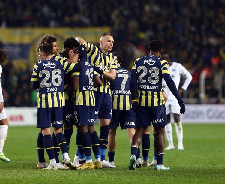 Fenerbahçenin gol makinesi Barcelonaya Kim böyle bir kulübü reddedebilir ki...