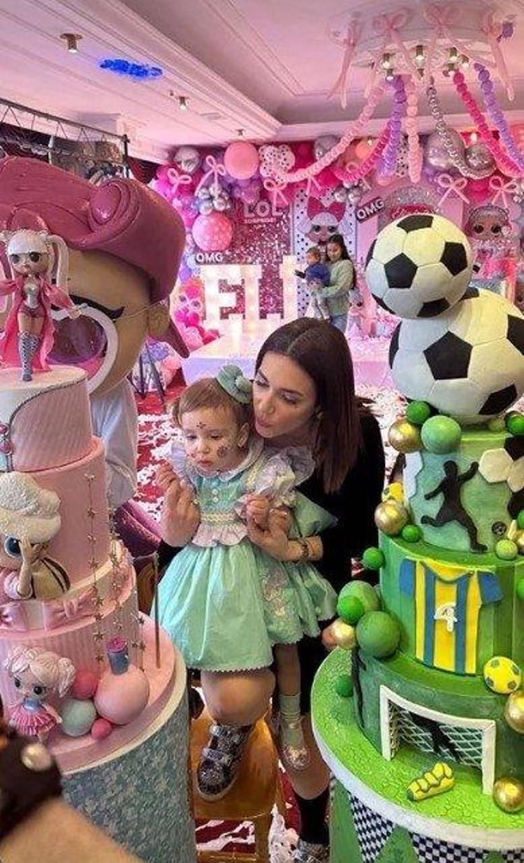 Alişan ve Buse Varol, Eliz ve Burak’ın doğum günlerini kutladı İşte ilk kareler