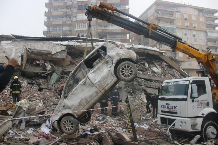 Kahramanmaraş 7.7 ile sallandı Gün aydınlanınca depremin yıkıcı boyutu ortaya çıktı, işte ilk görüntüler