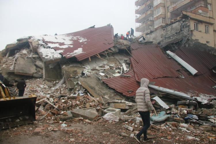 Kahramanmaraş 7.7 ile sallandı Gün aydınlanınca depremin yıkıcı boyutu ortaya çıktı, işte ilk görüntüler