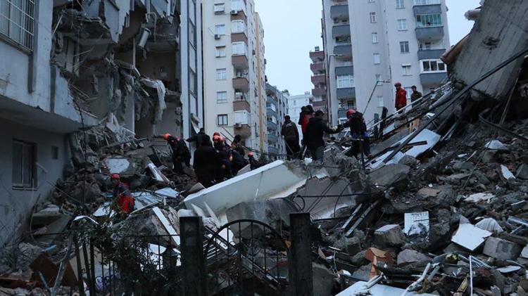 Kahramanmaraş 7.7 ile sallandı Gün aydınlanınca depremin yıkıcı boyutu ortaya çıktı, işte ilk görüntüler