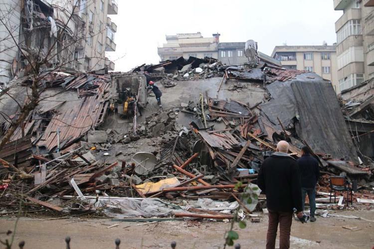 Dünyanın gördüğü en büyük felaketlerden biri İşte depremde yıkımı büyüten sebepler