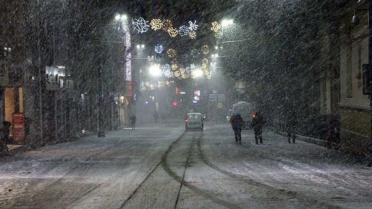Şiddetli kar yağışı ve kar sağanakları başladı Meteorolojiden son dakika uyarısı, devam edecek
