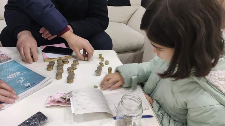 Yaşları küçük, yürekleri büyük; kimi harçlığını, kimi oyuncağını gönderdi