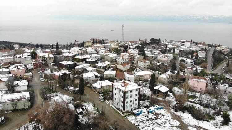 17 Ağustos depreminin yıkamadığı Tavşancılın sırrını mahalle sakinlerini anlattı
