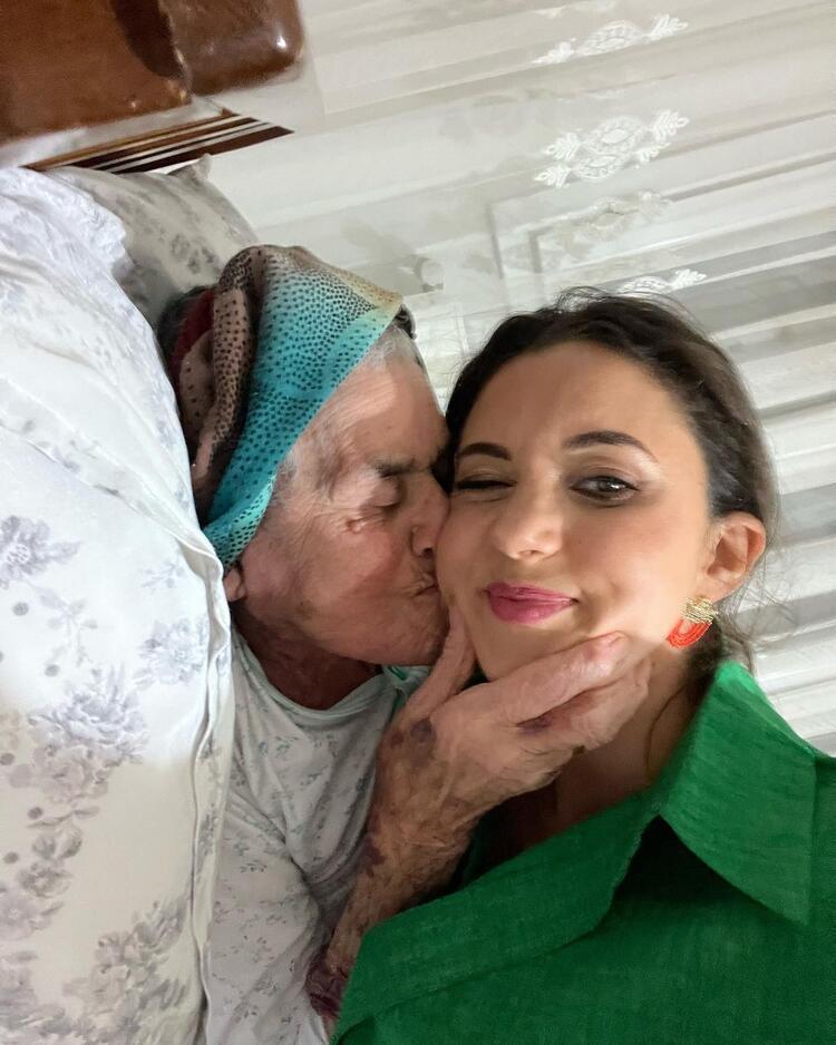 Karsu acısını canlı yayında anlattı Ne olur bizi unutma