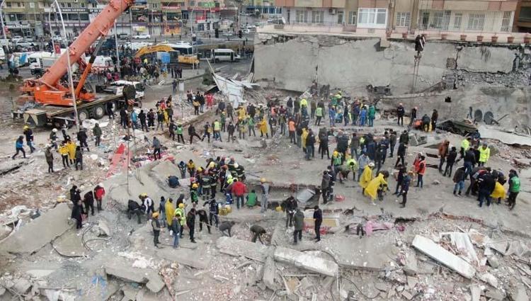 Türkiye’de enkaz altında kalma rekoru
