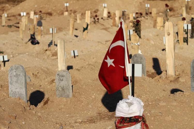 Hepsinin bir hikayesi var Mezar taşına asılanlar yürekleri dağladı