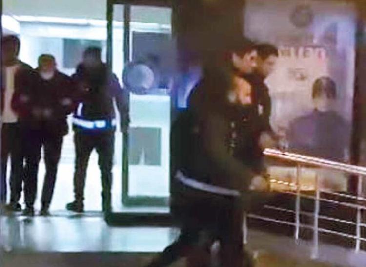 Deprem felaketinin sorumluları tek tek yakalandı İşte o isimler...