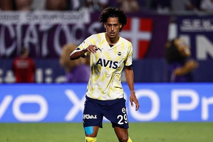 Mesut Özilin yerine transfer edilmişti Jesus onay verirse Antalyaspora gidecek