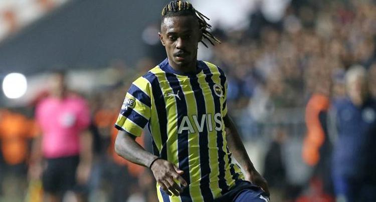 Mesut Özilin yerine transfer edilmişti Jesus onay verirse Antalyaspora gidecek