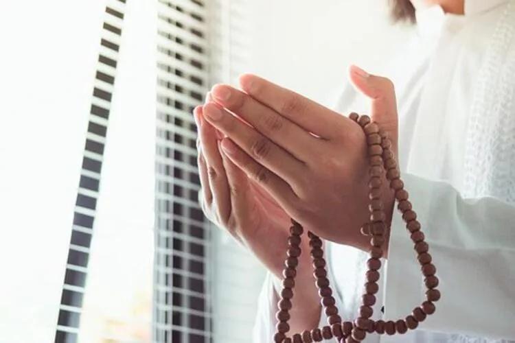 Şaban ayı ilk on gün zikirleri Şaban ayında hangi ibadetler yapılır, şaban ayı tesbihleri ve zikirleri nelerdir, hangi gün hangi tesbih ve zikir çekilir