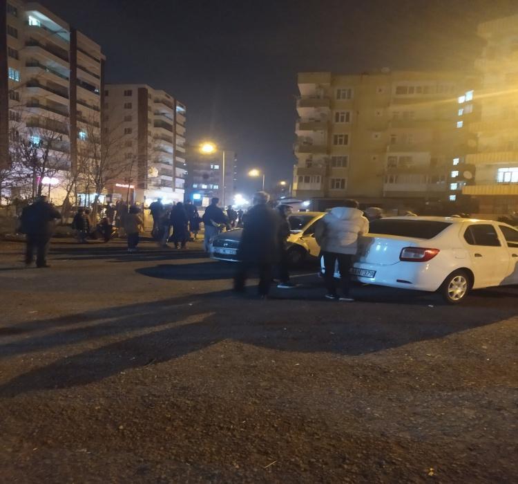 Hatayda 3 dakika arayla iki deprem Bölgeden ilk görüntüler