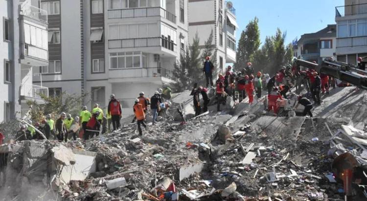 İzmirde 7.2lik deprem bekleniyor mu İzmir ve Antalya-Muğla sahil şeridi neden tehlikeli